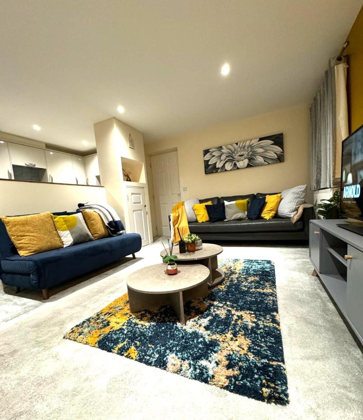 Large Cosy 2 Bedroom Ground Floor Flat In Stevenage Sg1 Sleeps 4-5 Free Parking Eksteriør bilde